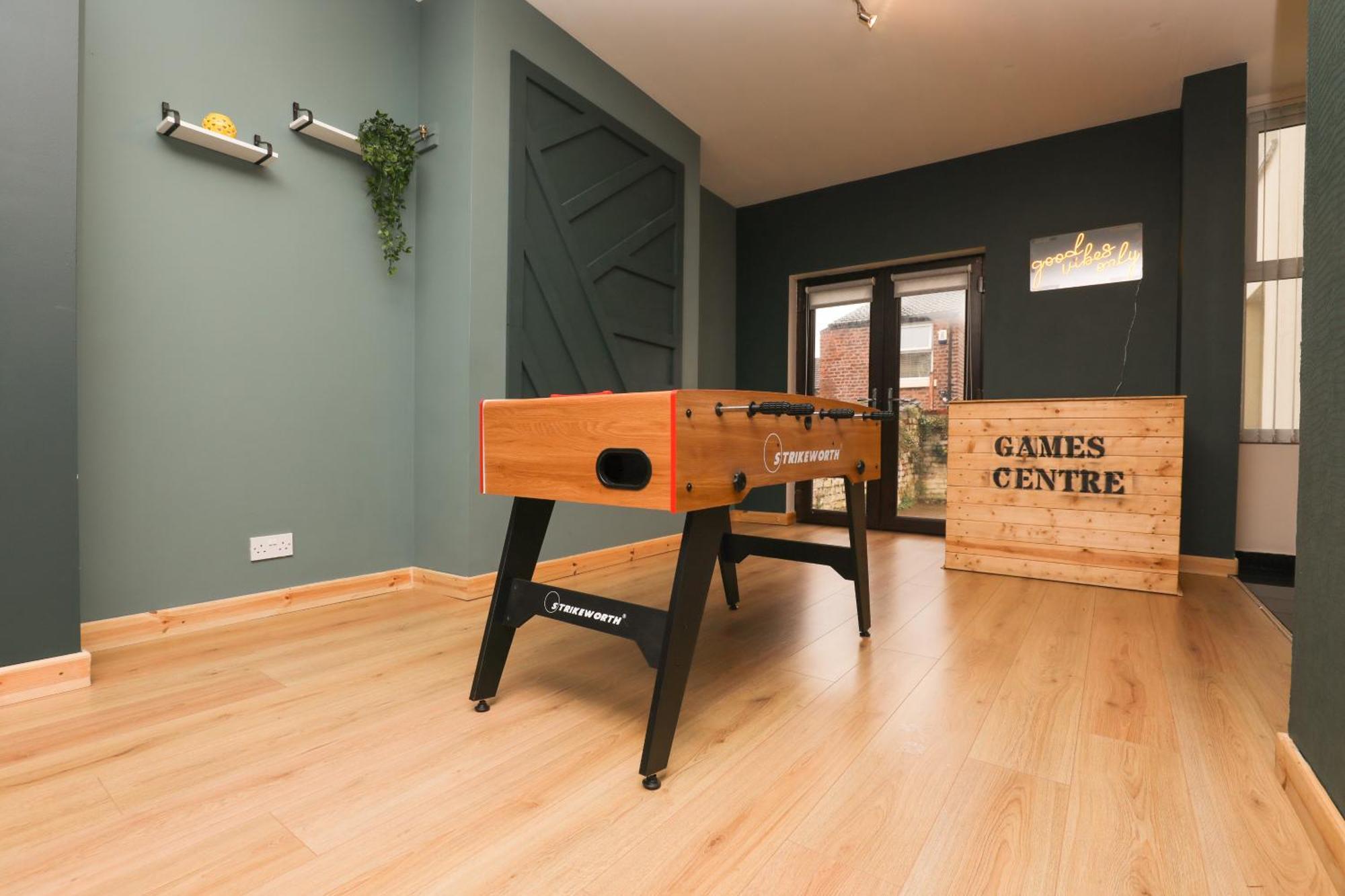 Anfield Luxe Retreat - Stylish Stay With Parking - Steps From Stadium - Short Drive To City Centre Liverpool Exterior foto